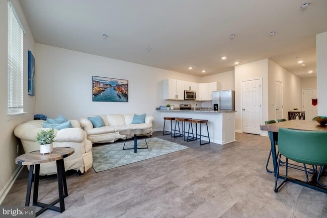 Building Photo - 262 Allison Dr