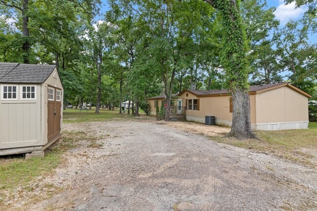 Building Photo - 3756 Hickory Ln