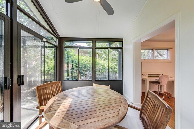 Building Photo - 6515 E Halbert Rd