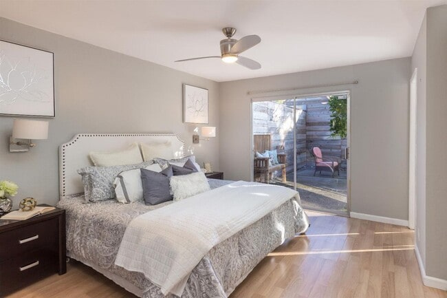 Building Photo - Bright and Airy Sunnyvale Home with Updated Bathrooms and Private Yard