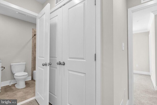 Building Photo - 2110 Winterberry Ln