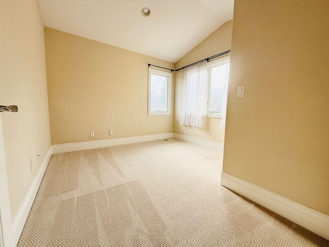 Building Photo - Desirable Mountain View 4 Bed + 3 Bath Home. Close to Bubb Elementary. Great Location.