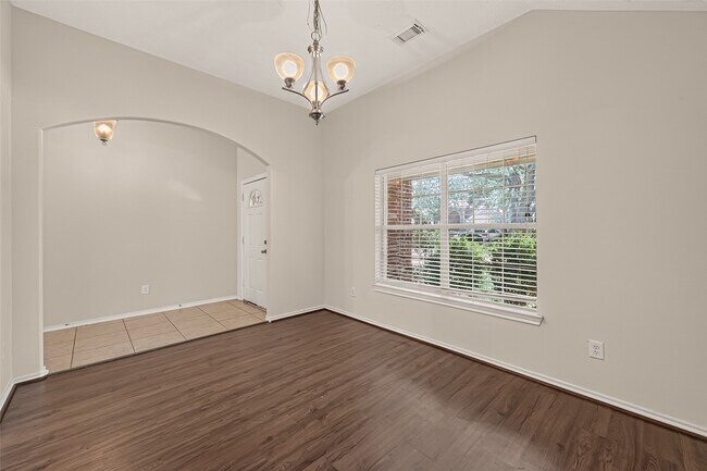 Building Photo - 5006 Juniper Walk Ln