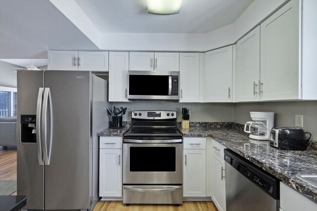 Building Photo - 4959 Viceroy St