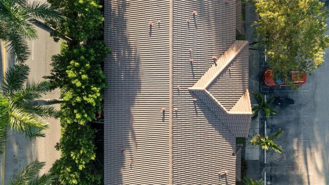 Building Photo - 1406 SE 26th Ct