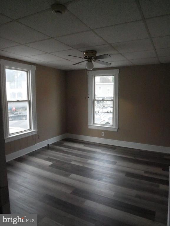 Building Photo - 707 Wood Ave