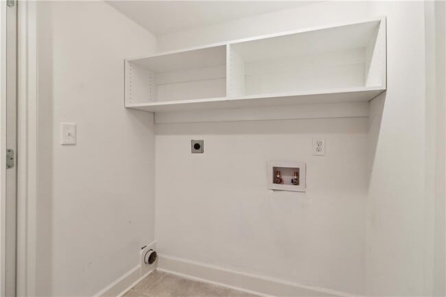 Building Photo - 2930 Torreya Way SE