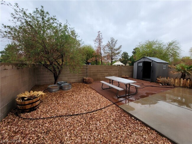 Building Photo - 6213 Capehart Falls St