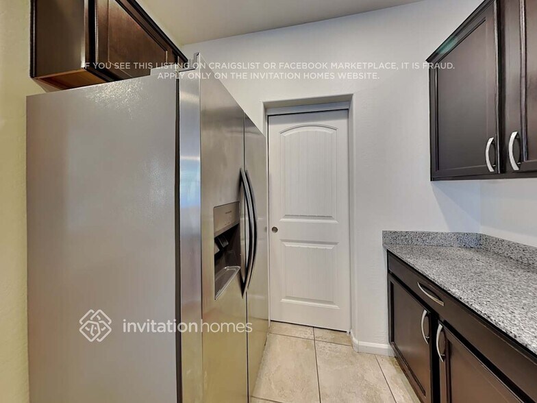 Building Photo - 1447 S Colt Dr