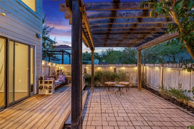 Building Photo - 8609 Claude Ct