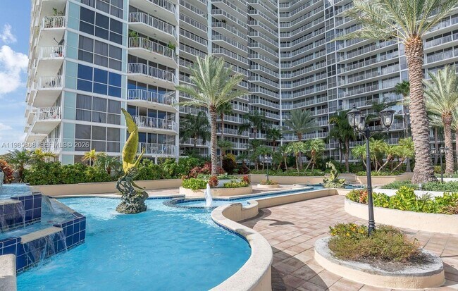 Building Photo - 7601 E Treasure Dr