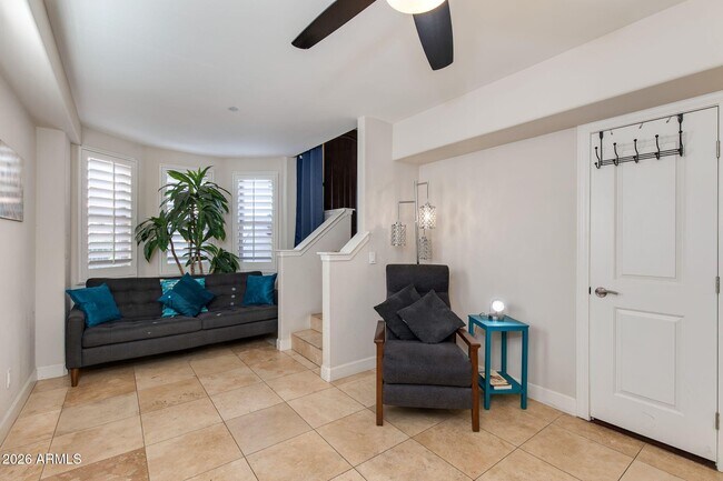 Building Photo - 623 S Roosevelt St