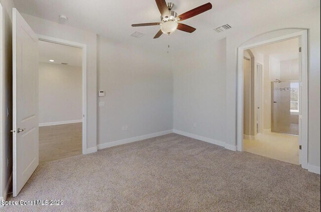 Building Photo - 2746 Spur Dr