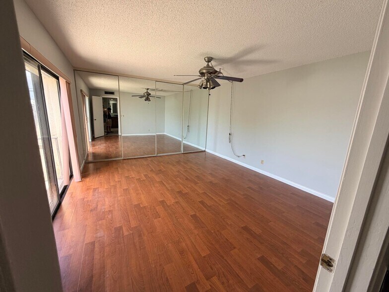 Building Photo - 37 Lake Arbor Dr