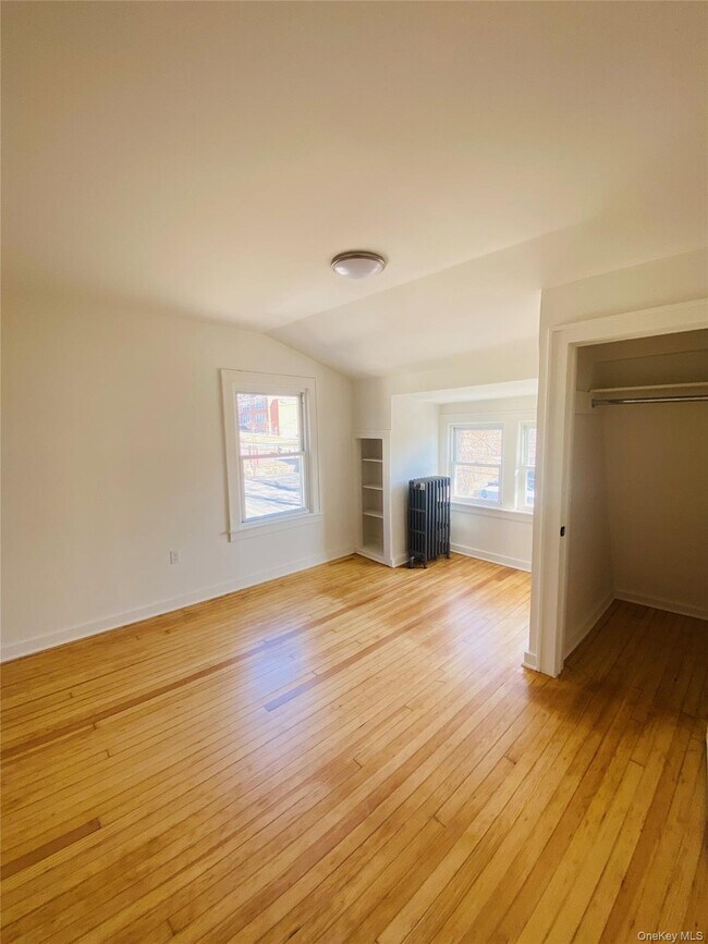 Building Photo - 31 Mountain Ave