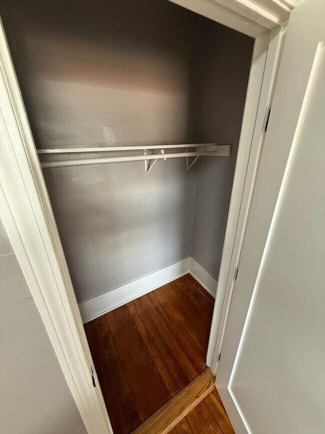 Building Photo - 2mil