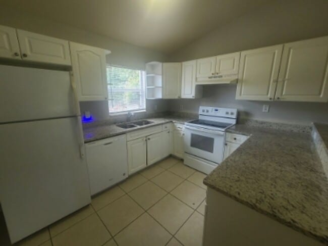 Building Photo - 4610 Douglas Ln