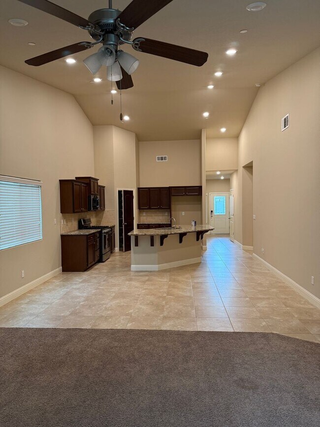 Building Photo - Charming Loma Vista Home