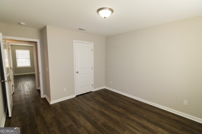 Building Photo - 216 Evans Ter