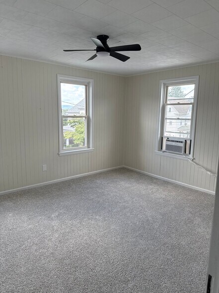 Building Photo - 315 2nd St