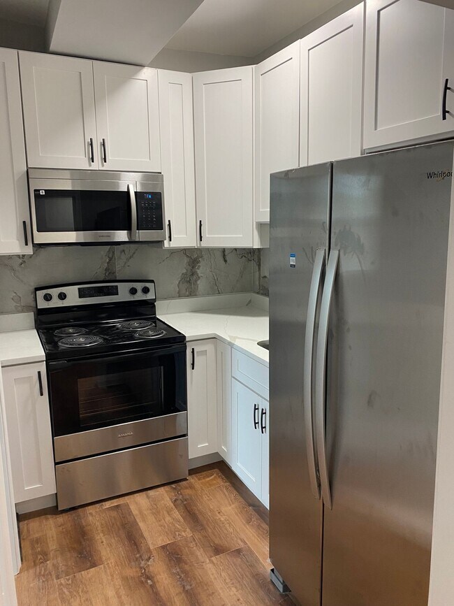 Building Photo - 1211 Poplar Grove St