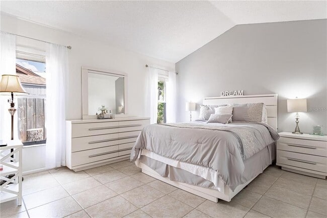 Building Photo - 767 Meadowside Ct