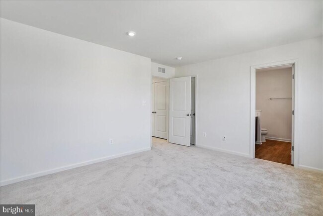 Building Photo - 64 Stafford Pl