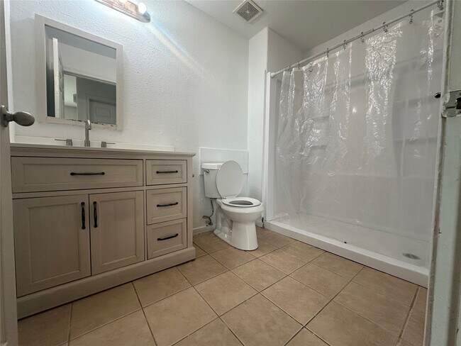 Building Photo - 5434 Cherie Crest Ct
