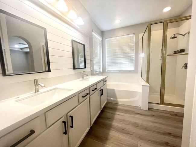 Building Photo - Single family home in Solano at the Vistas