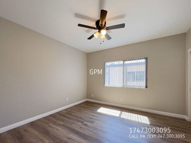 Building Photo - 137 Carr Dr