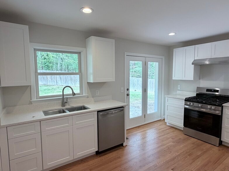 Building Photo - 3 Woodward Way