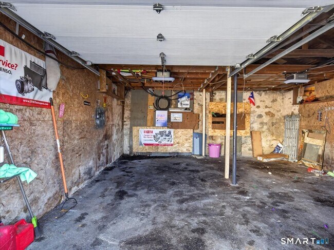 Building Photo - 91 Jewett St