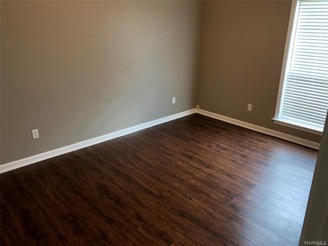 Building Photo - 115 Melvina Pl