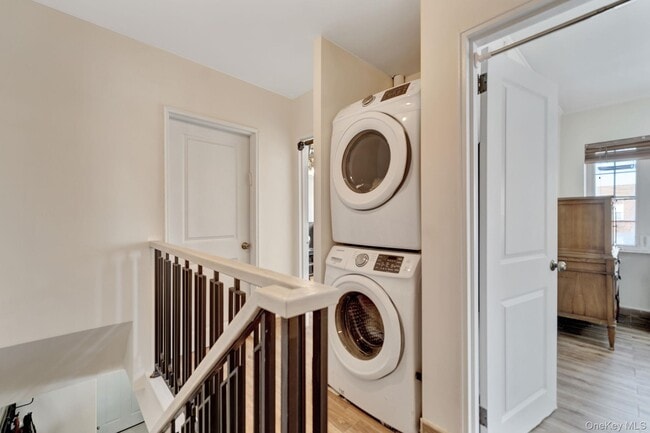 Building Photo - 1701 Burnett St