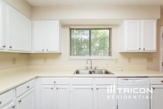 Building Photo - 3834 Springleaf Ct