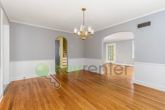 Building Photo - 355 Watchung Ave