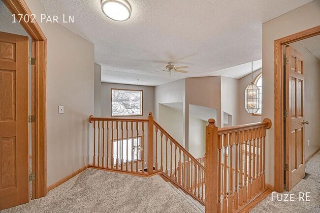 Building Photo - 1702 Par Ln