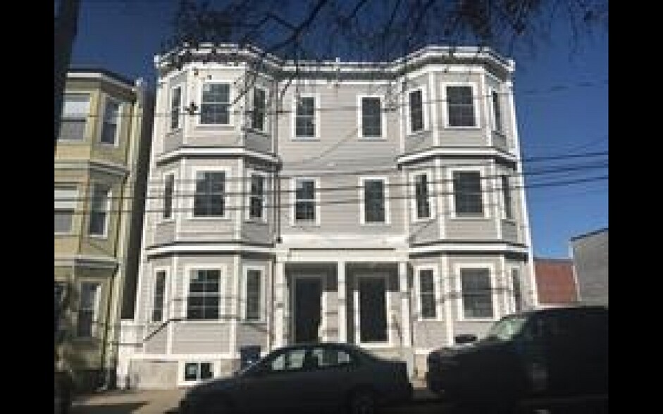 Building Photo - 102 Webster St