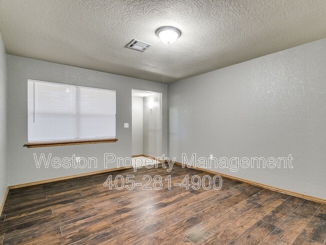 Building Photo - 1304 Regency Blvd