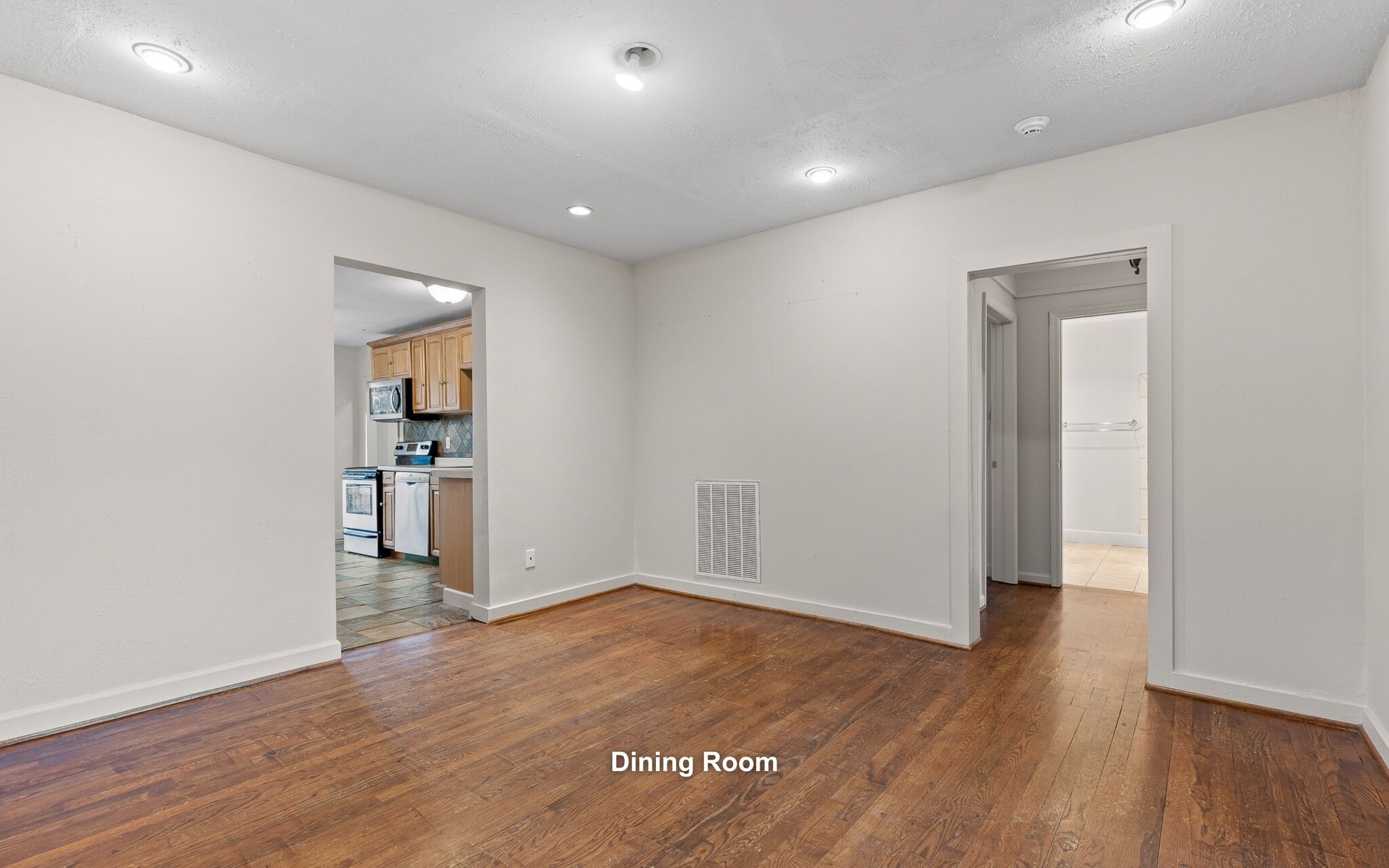 Building Photo - 304 Keith St