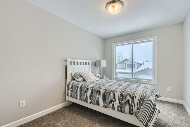 Building Photo - End Unit Brand New Townhome