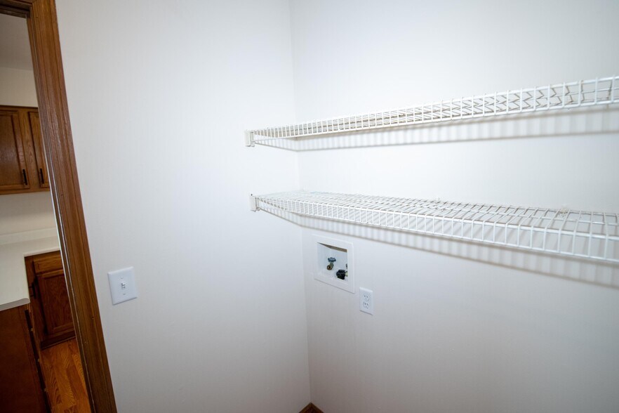 Building Photo - 116 Pierre Pl