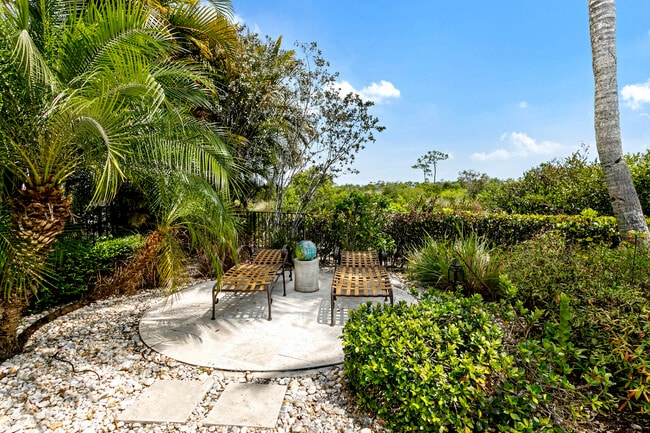 Building Photo - 6700 Fox Hollow Dr