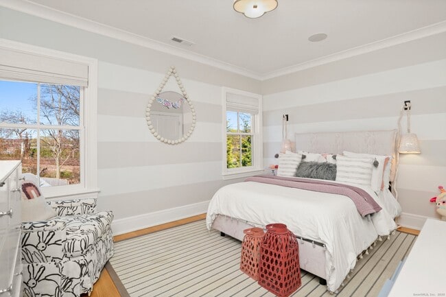 Building Photo - 4 Vani Ct