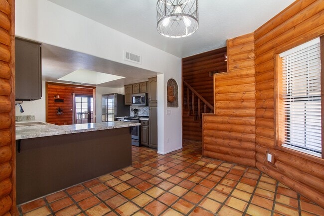 Building Photo - Fountain Hills 3 bedroom condo with Amazing Views of Four Peaks & Fountain