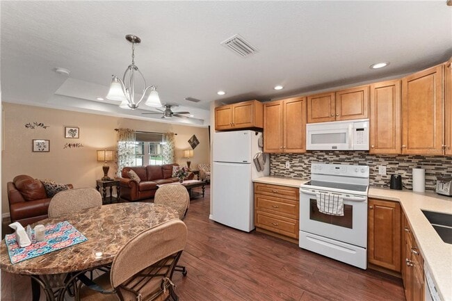 Building Photo - 3241 Tropicaire Blvd