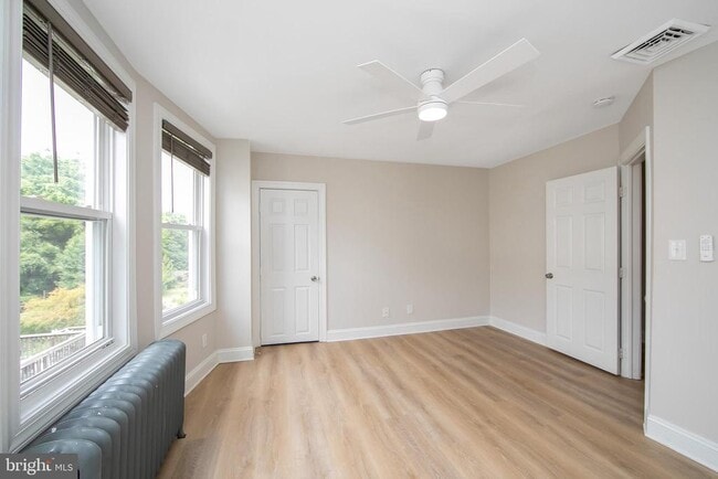Building Photo - 1003 Magill Ave