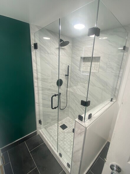 Building Photo - 1017 10th Way