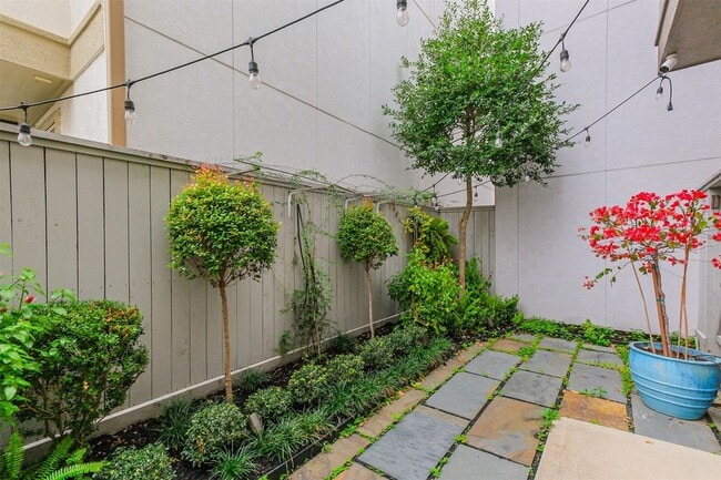 Building Photo - 809 Leavenworth Ave