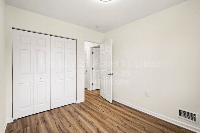 Building Photo - 7245 Reservoir Rd